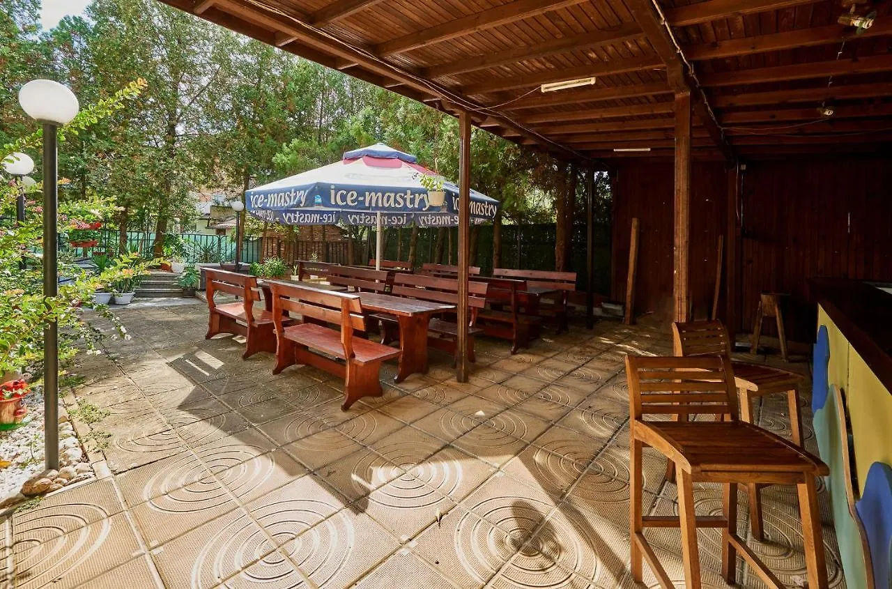 פרימורסקו Hotel Koral