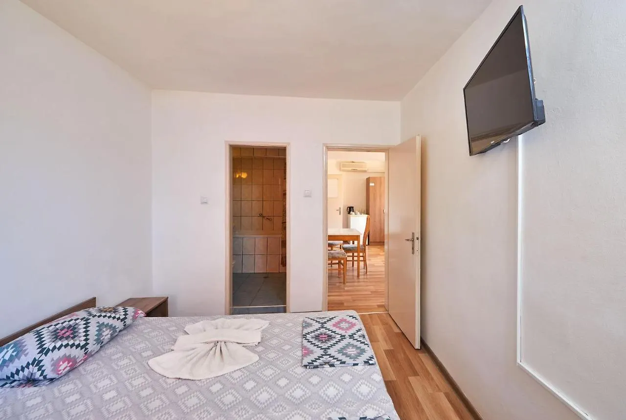 פרימורסקו Hotel Koral
