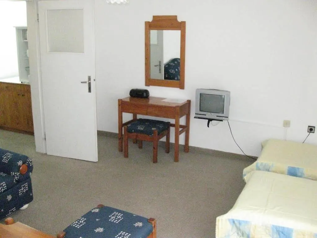 פרימורסקו Hotel Koral