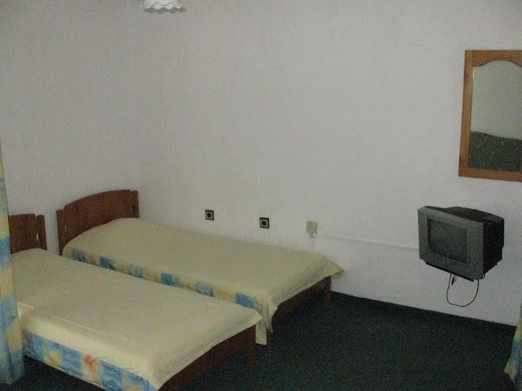 פרימורסקו Hotel Koral